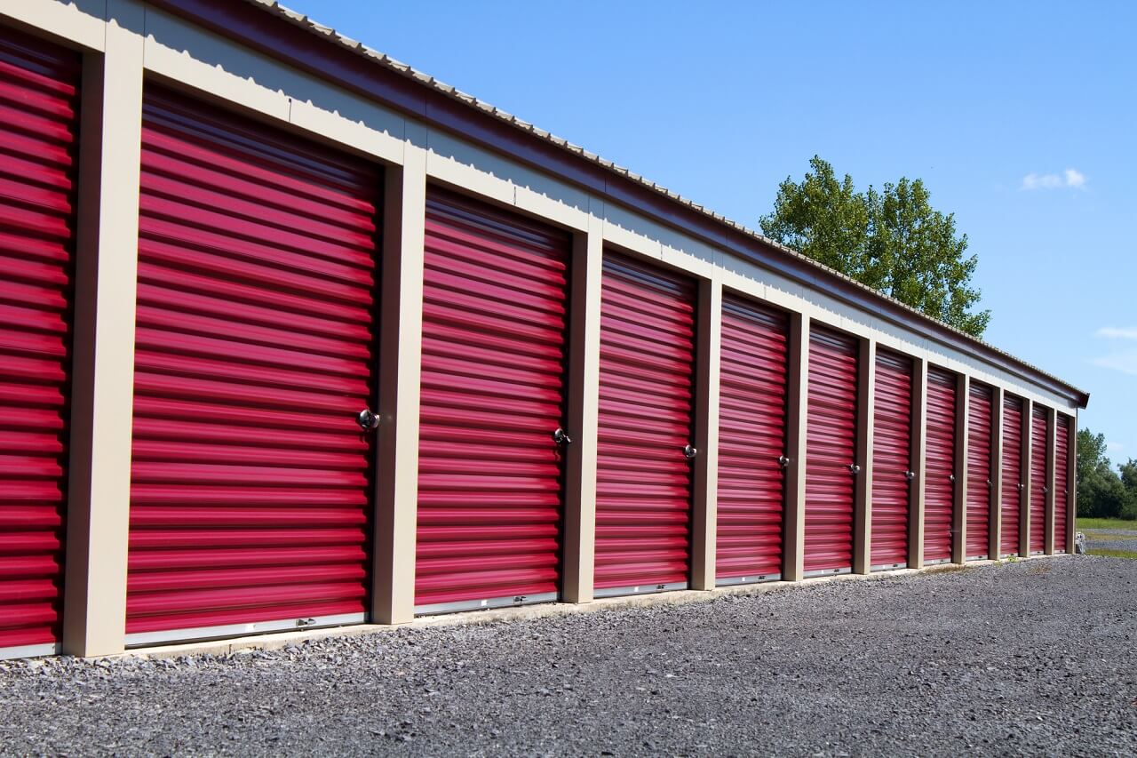 renting a storage unit